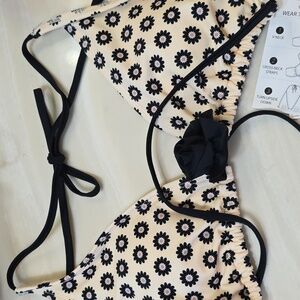 NWT Salt + Cove Black/Cream Floral Bikini Top SZ LG